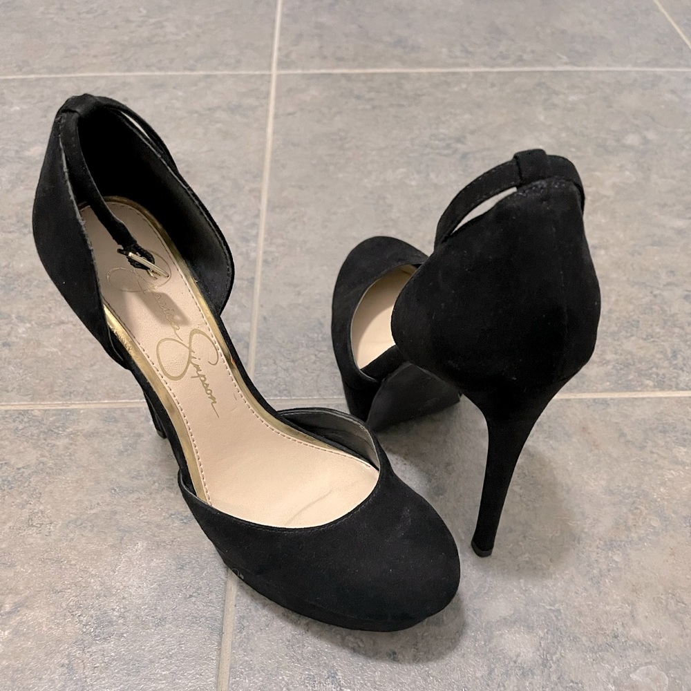High heels shoes